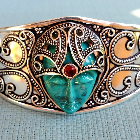 New Carved Goddess Face Garnet 925 Silver Bracelet. - Picture 10 of 12